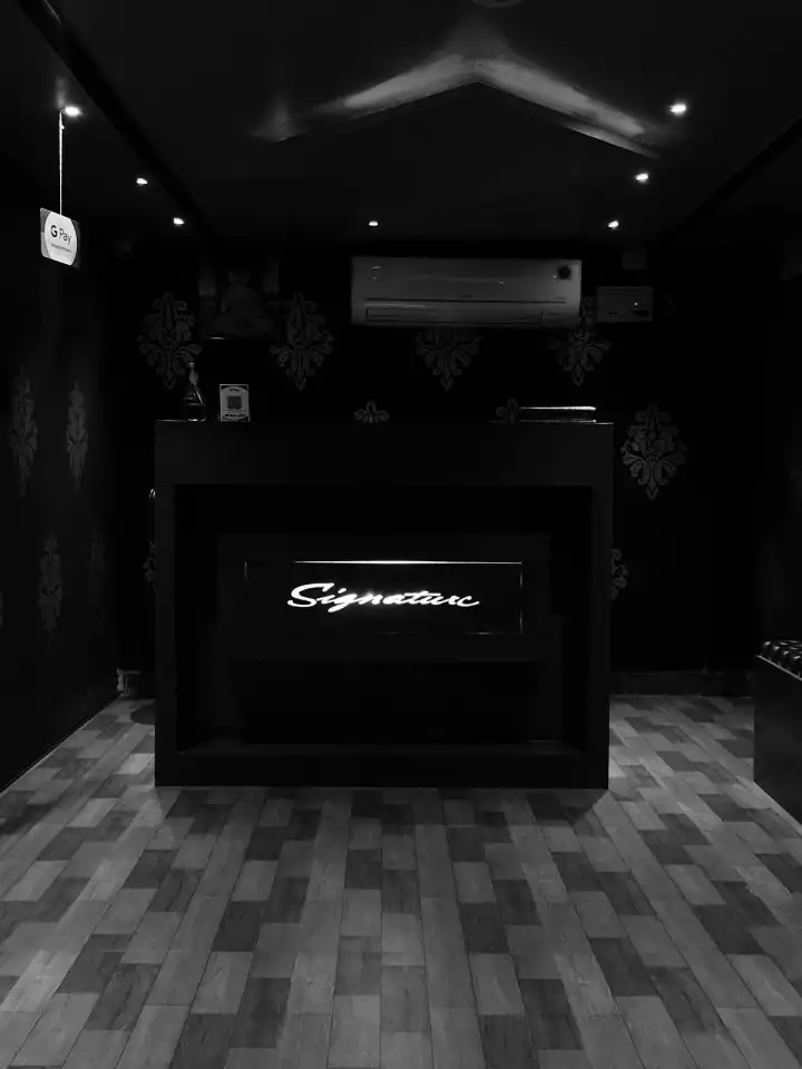 The signature unisex spa