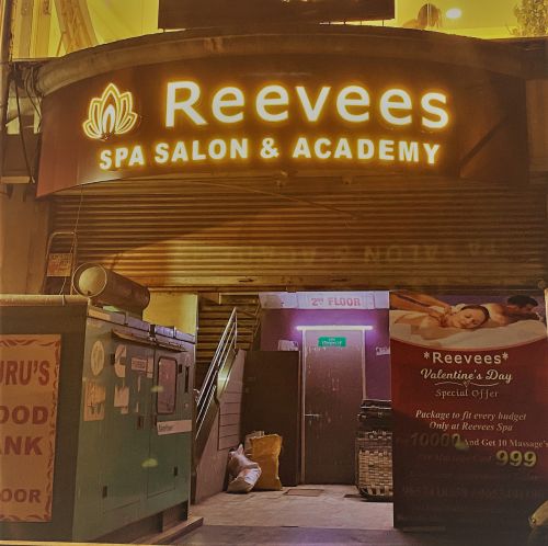 Reevees Spa & Salon