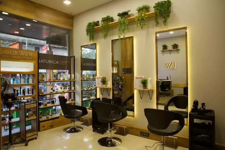 Salon in Kalyan