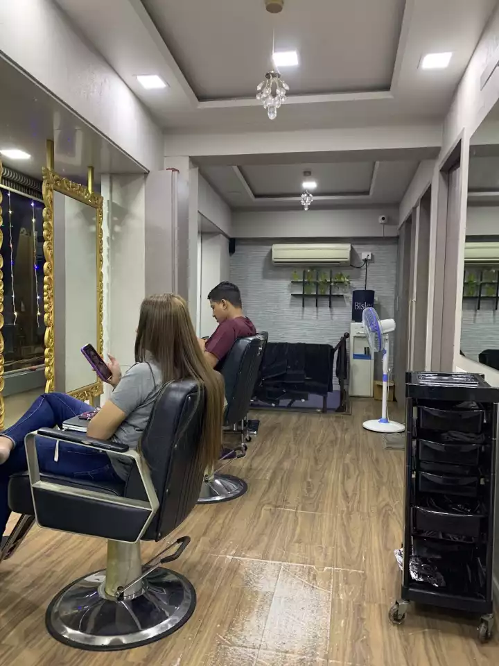Devine Scissor Salon Spa & Academy