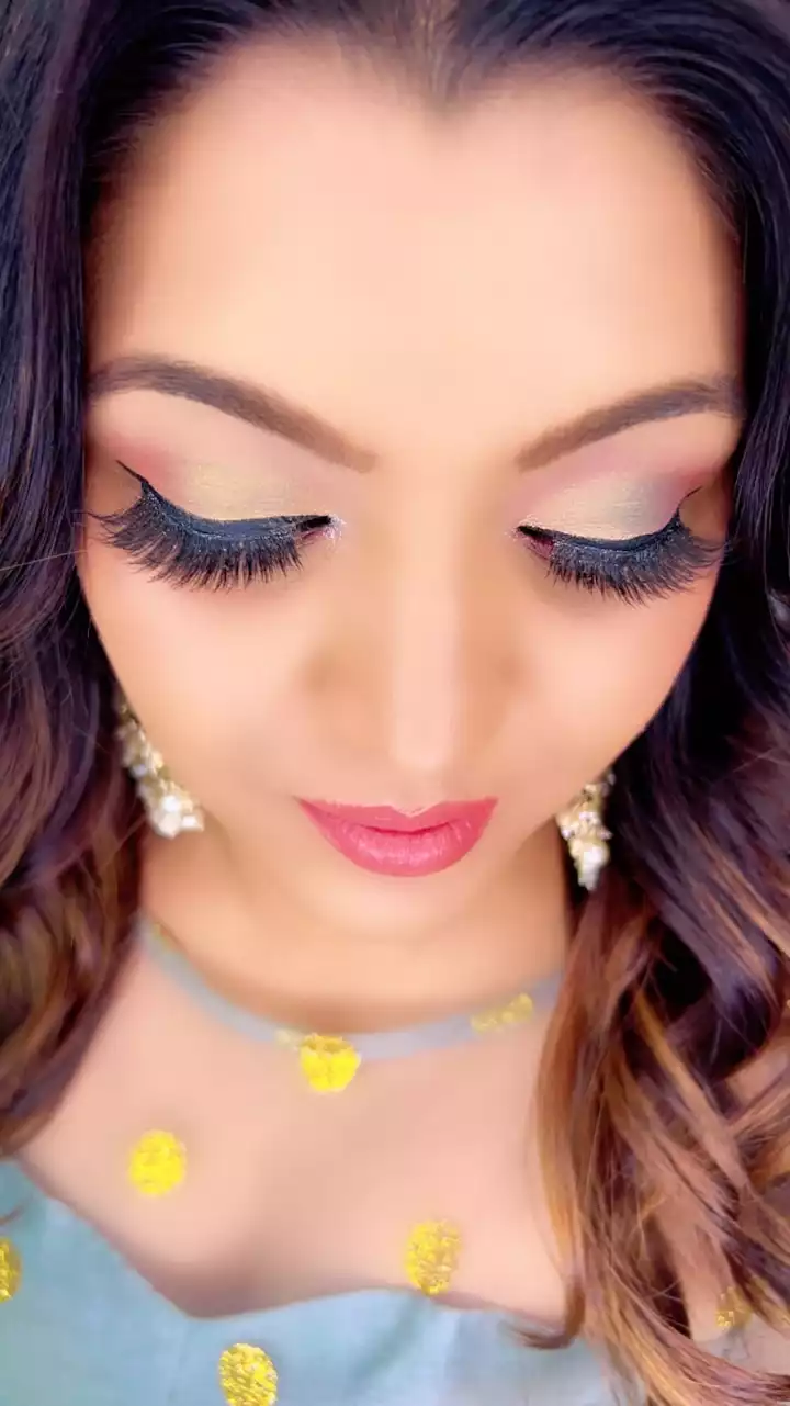 La posh Nails Studio & makeup hairstyles academy