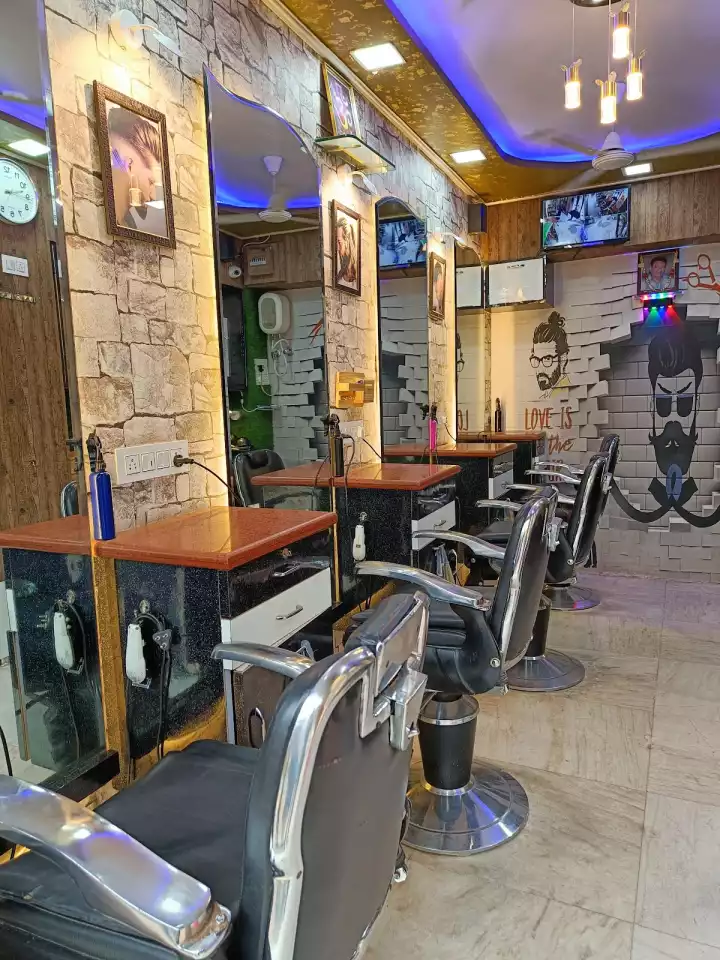 Arctic Men Salon