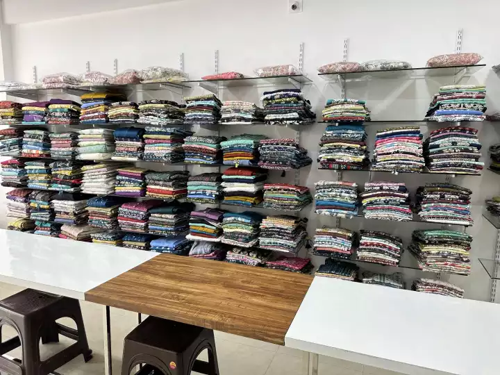 DKs Unisex Salon
