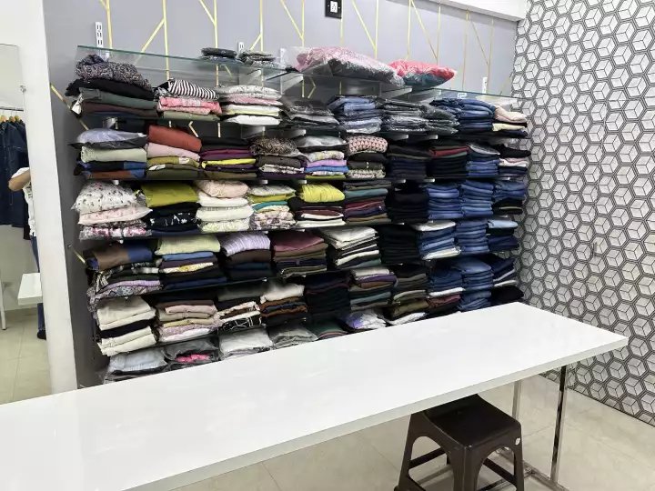 DKs Unisex Salon