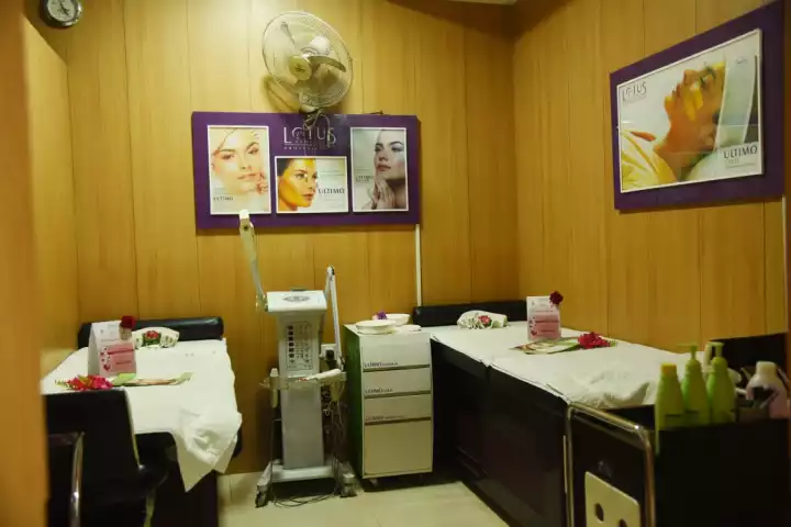 Rashmi Hair And Beauty Studio