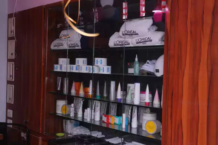 Valentin Unisex Salon