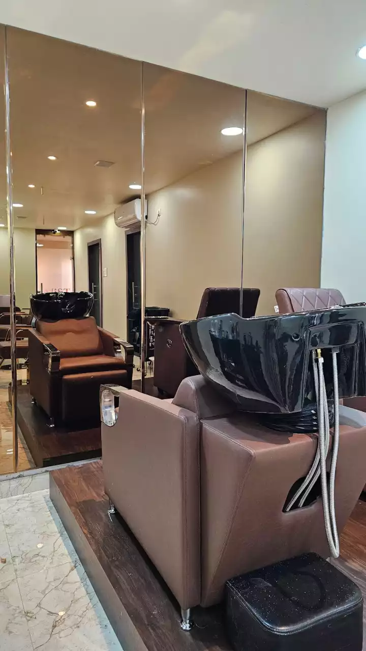 Mist Unisex Salon