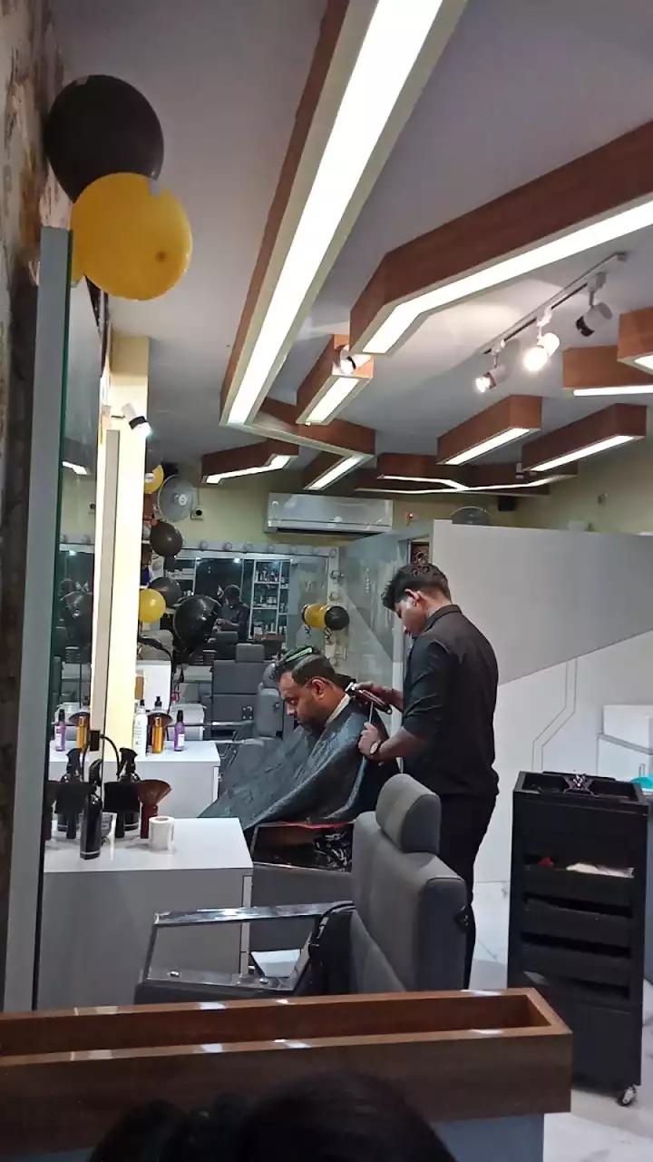 Portfolio image from MUASUA professional family salon