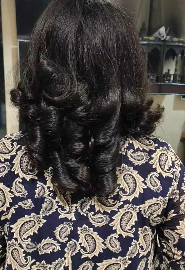 Reflection Unisex Salon