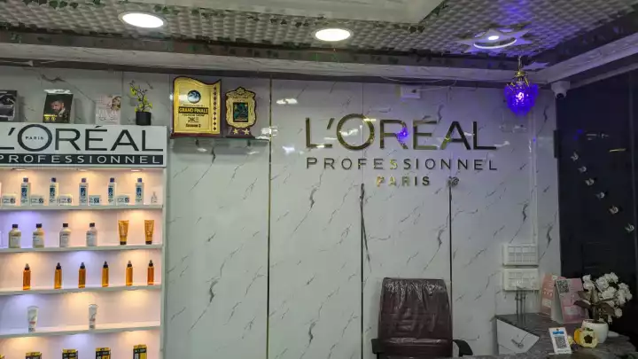 Meka Denium Unisex Salon