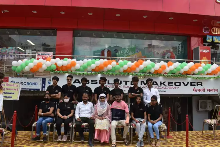 Absolute Makeover Unisex Salon