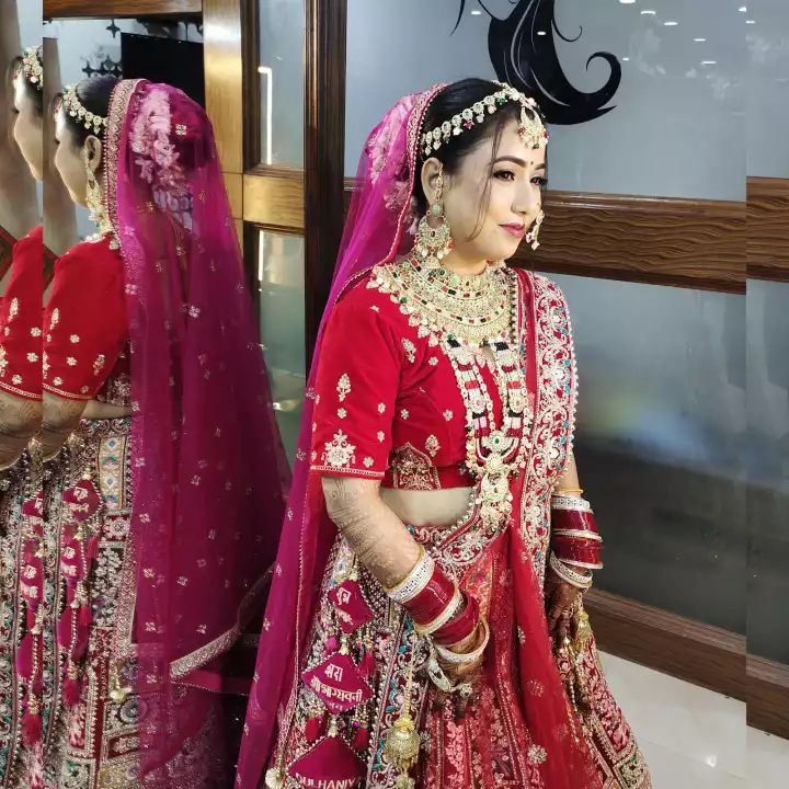 Ips beauty parlor