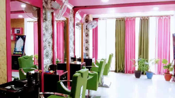 Ips beauty parlor