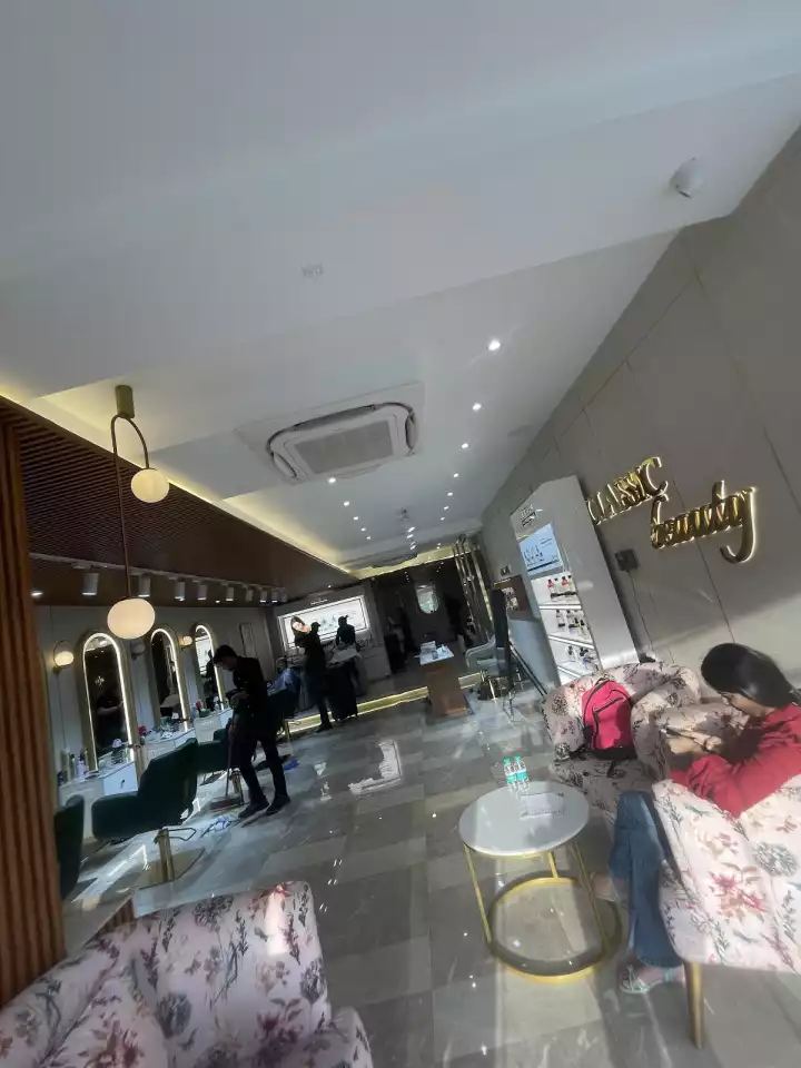 Cut & Style Salon Salon Sector 8