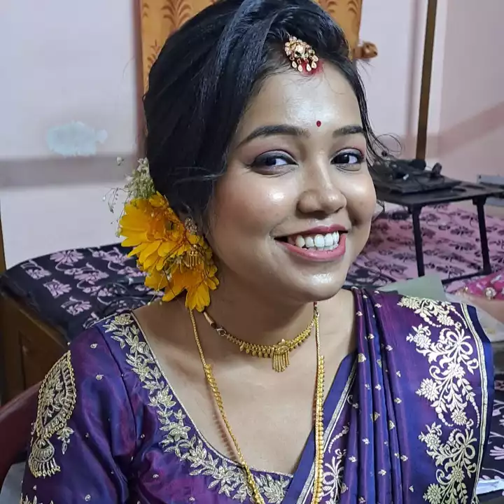 Priyanka A profession bridal makeup artist