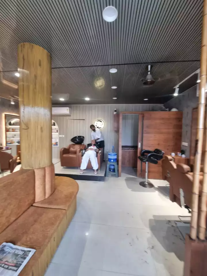 RB unisex salon