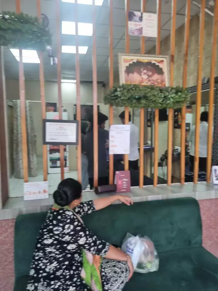 sanjana unisex salon