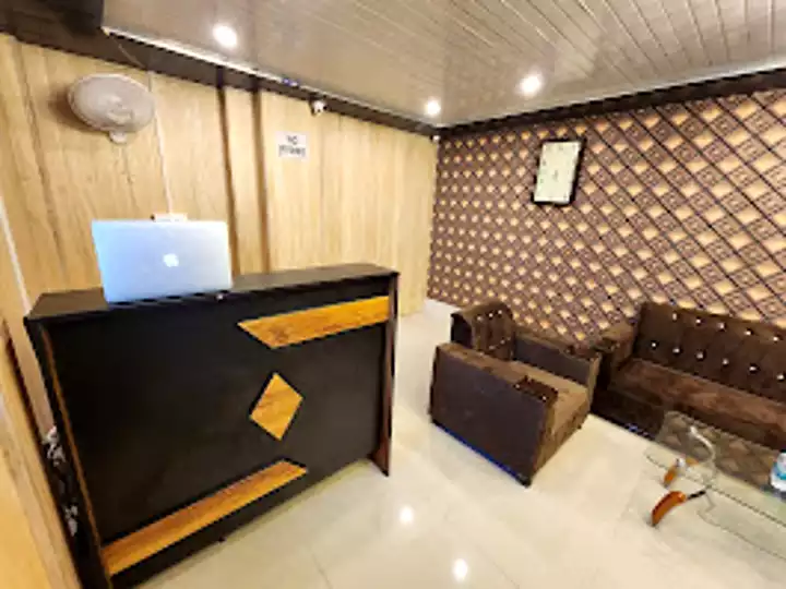 LA Angel Unisex Spa Saloon