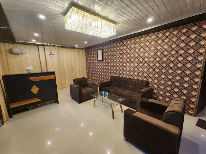 LA Angel Unisex Spa Saloon