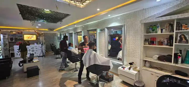 shri mast luxury unisex salon