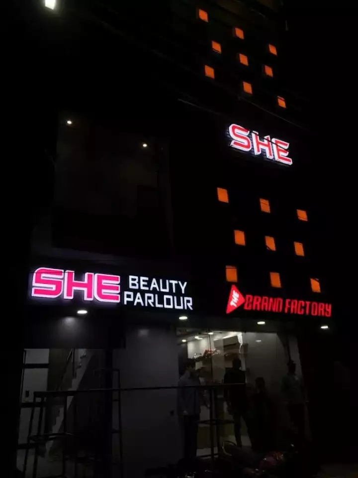 She Beauty Parlour