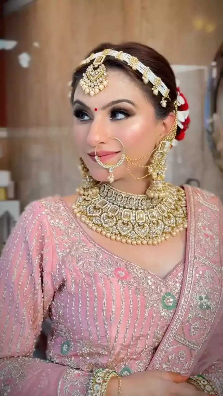 Kiran kaushik makeup studio
