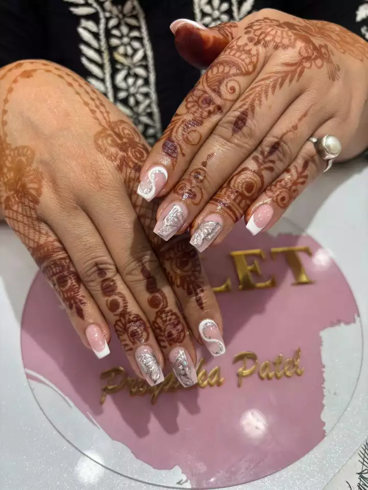 Portfolio image from Violet Nail Studio