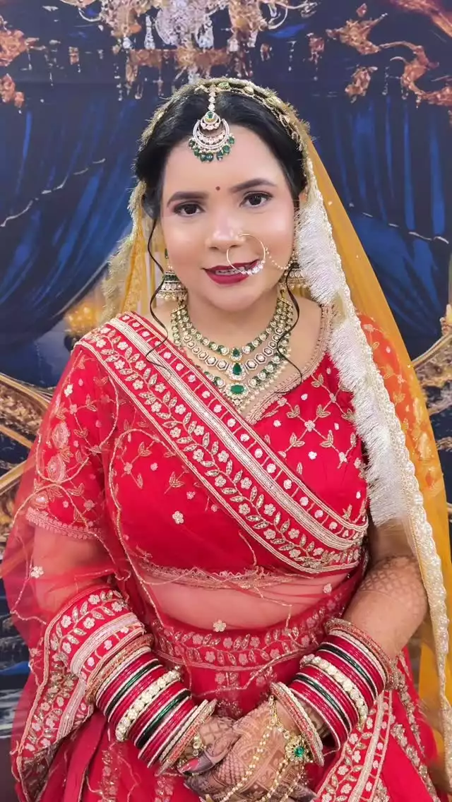 Komal Shah Makeover