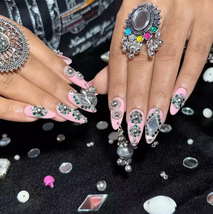 Mint Nails Studio