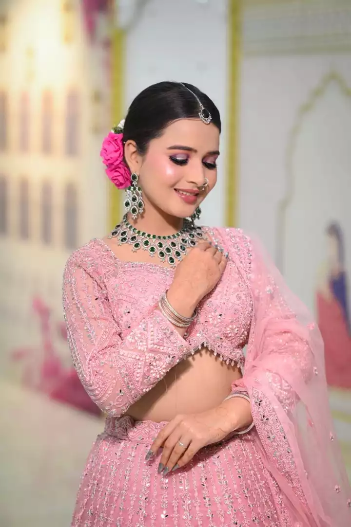 BOLLYWOOD MAKEUP STUDIO