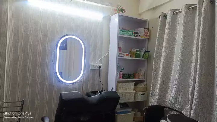 Smita Divine Beauty Salon & Academy
