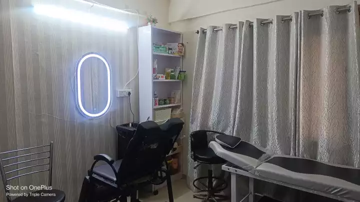 Smita Divine Beauty Salon & Academy