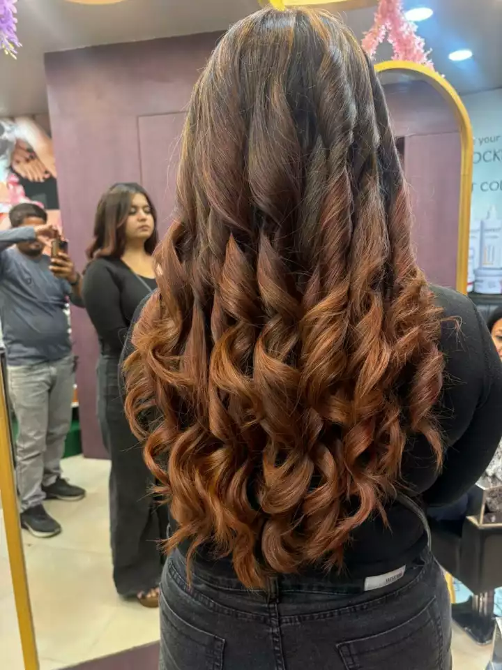 Mr. & Mrs. Unisex Beauty Salon