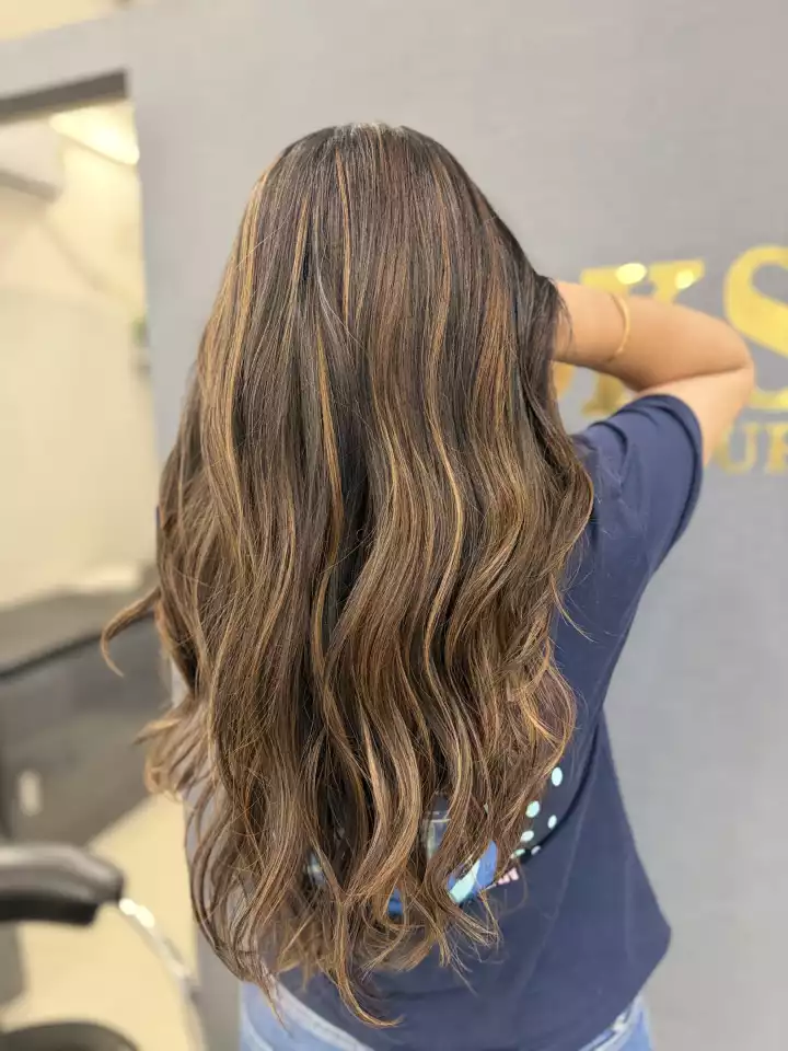 looks beauty parlor & unisex salon