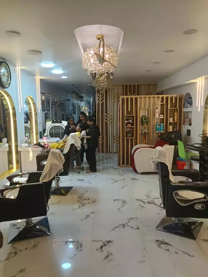 Om Shree Salon