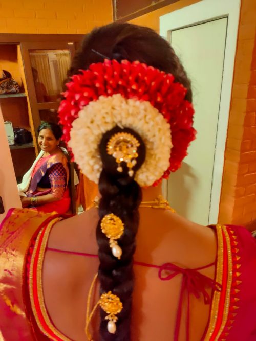 Sri Sai Beauty Parlour