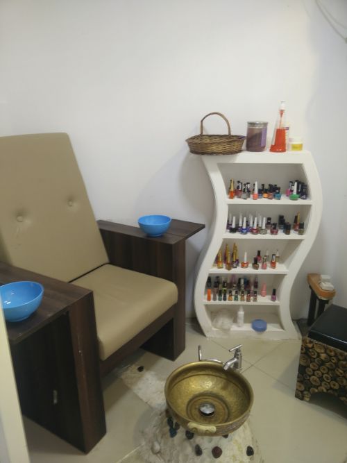 Blue Heaven Unisex Salon
