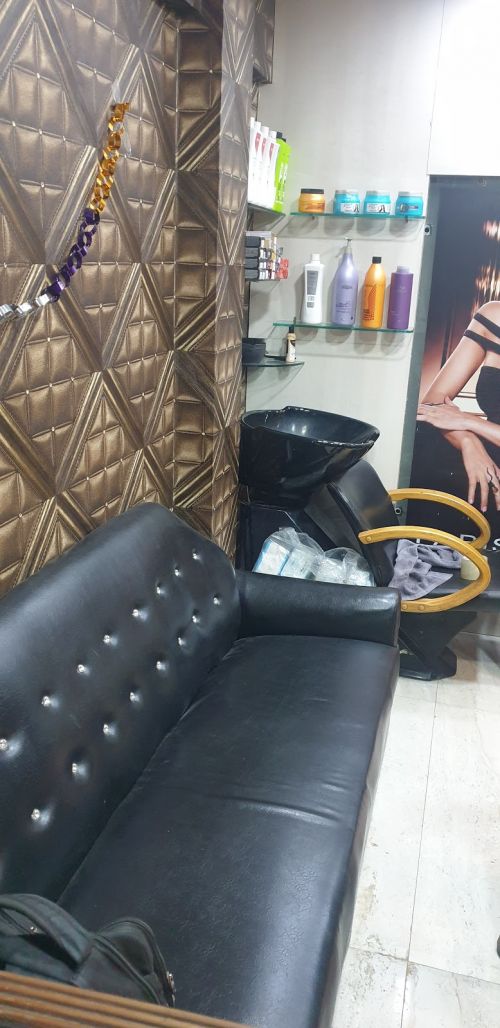 Kaifee Stylist Unisex Salon