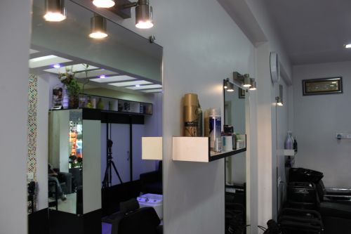 Kaifee Stylist Unisex Salon