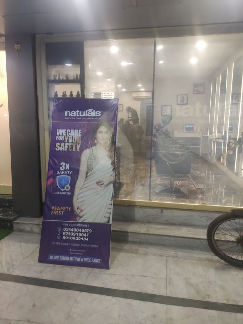 Naturals Salon