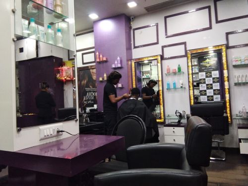 Shweta Ladies Beauty Parlour