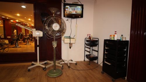 Wow The Saloon
