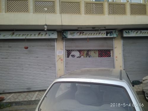 Aarushi Beauty Parlour