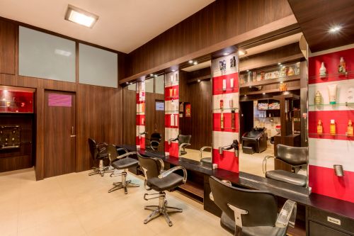 Christina Beauty Parlour