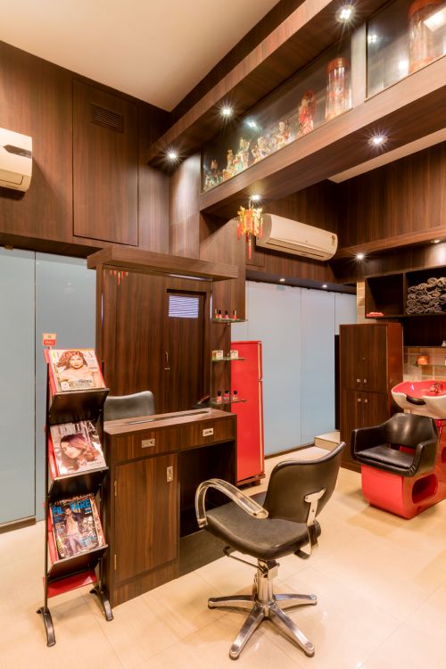 Christina Beauty Parlour