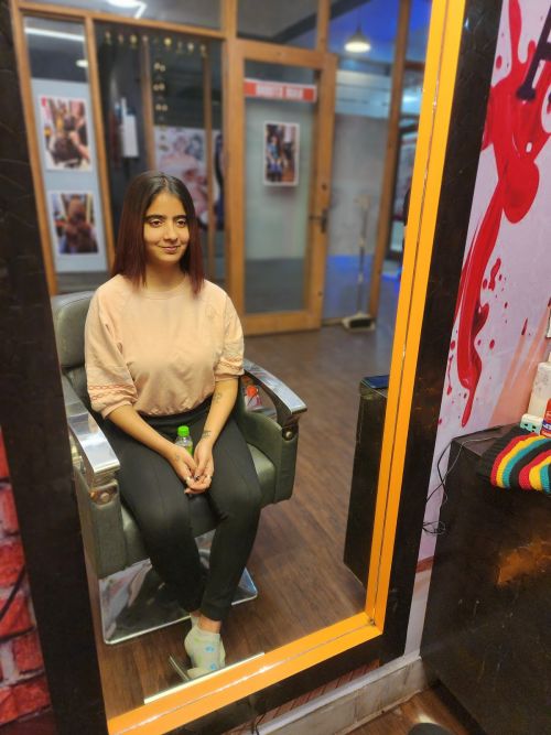 Marina Unisex Saloon & Spa.