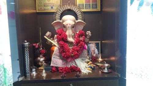 Swaroop Beauty Parlour And Classes