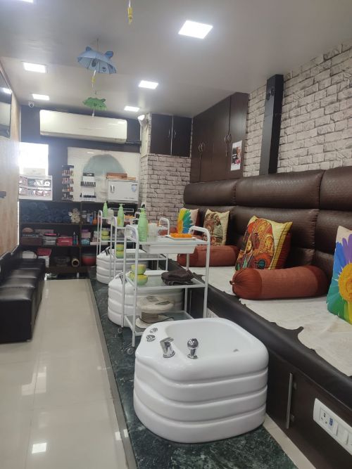 Swaroop Beauty Parlour And Classes