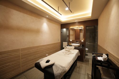 You like hair cutting saloon