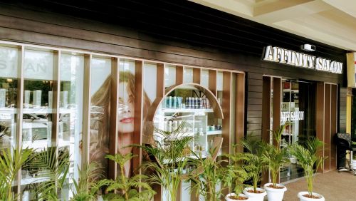 Portfolio image from You like hair cutting saloon